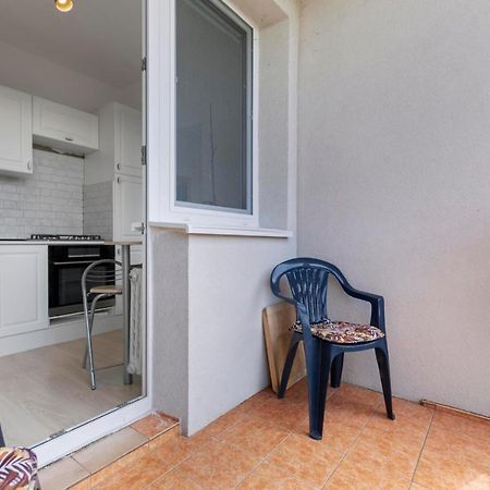Apartment 20 Minutes From City Center W Netflix, Coffee Or Tea & Parking 브라티슬라바 외부 사진