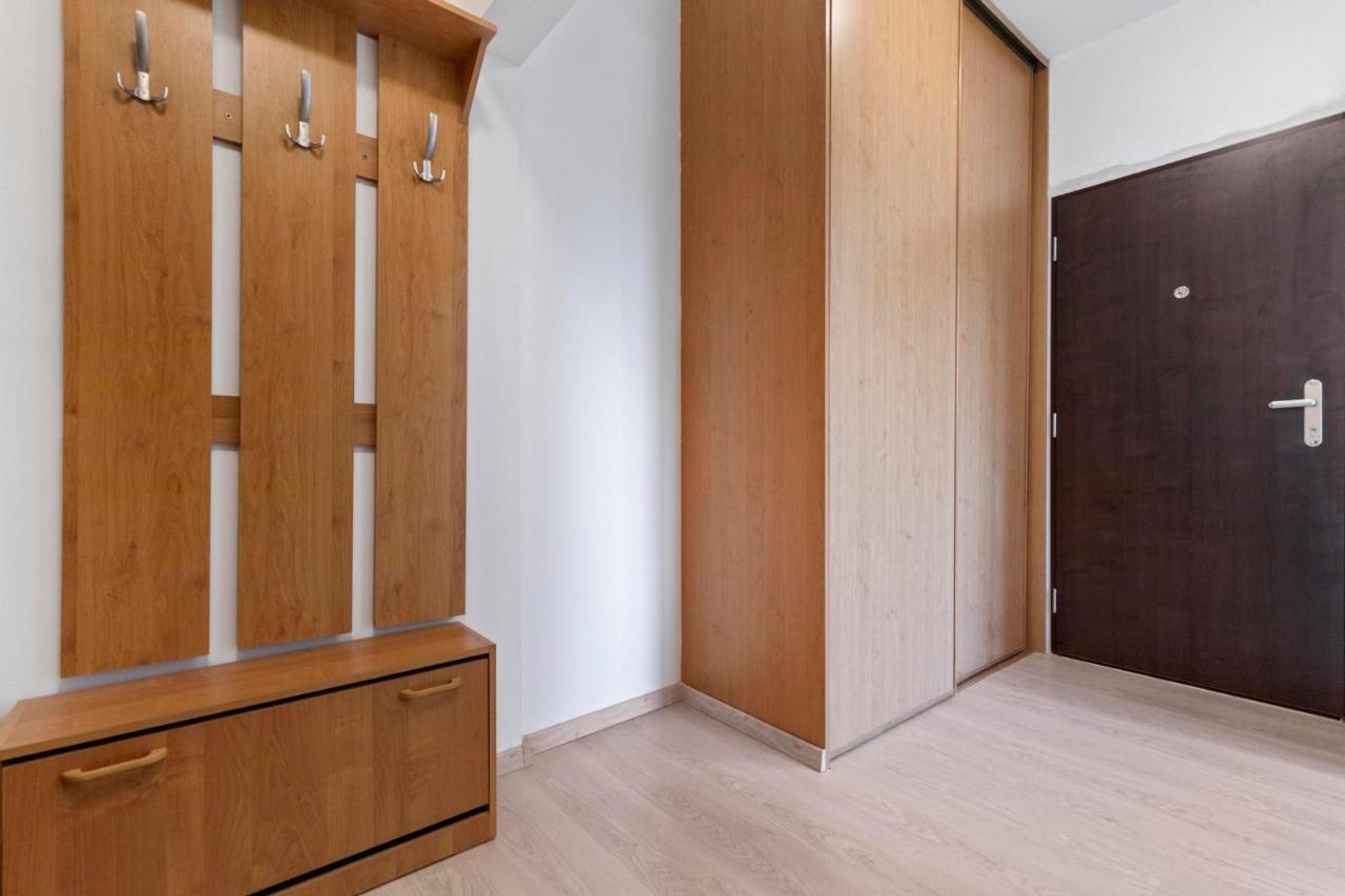 Apartment 20 Minutes From City Center W Netflix, Coffee Or Tea & Parking 브라티슬라바 외부 사진